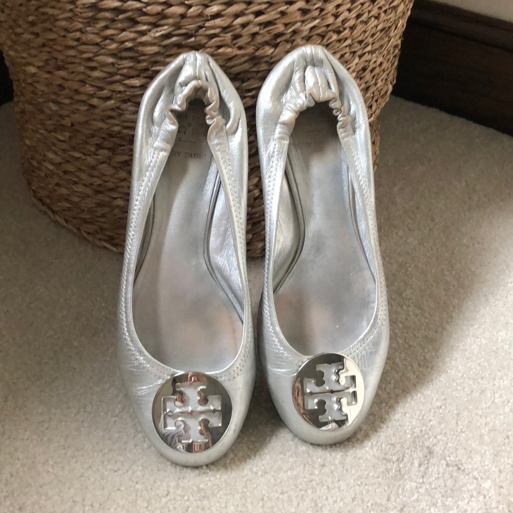 Tory Burch Silver Flats Sz 8